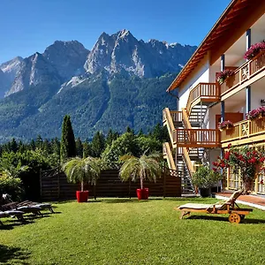 Hotel Romantik Alpenhotel Waxenstein ****